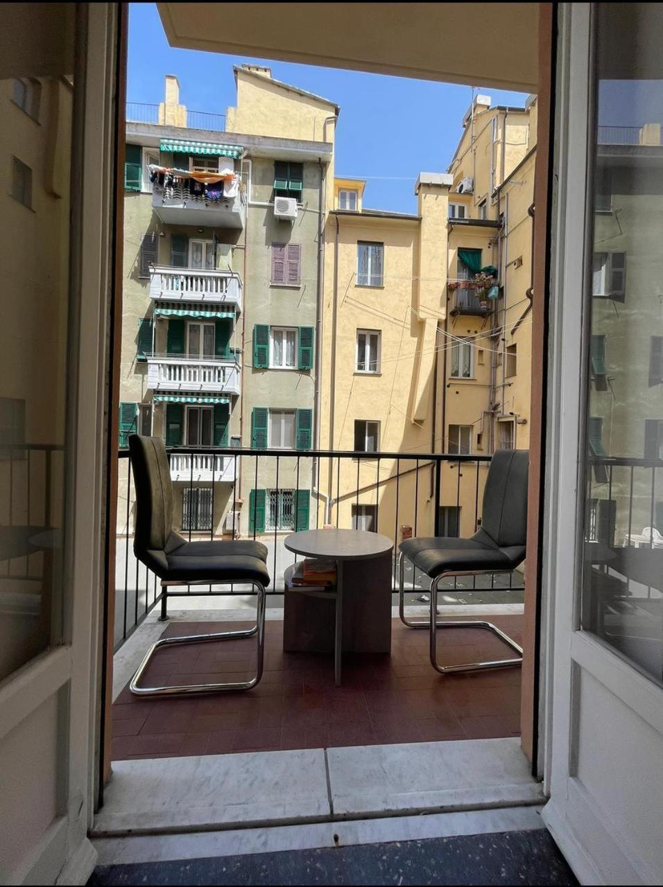 Molo Apartament Genova Eksteriør billede